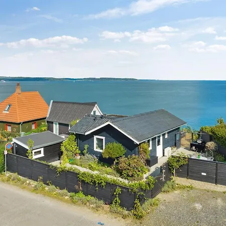 Prázdninový dům Alimpij - 5m From The Sea By Interhome *
