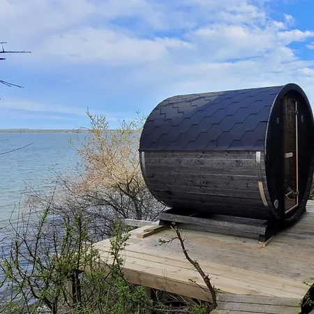 Alimpij - 5m From The Sea By Interhome