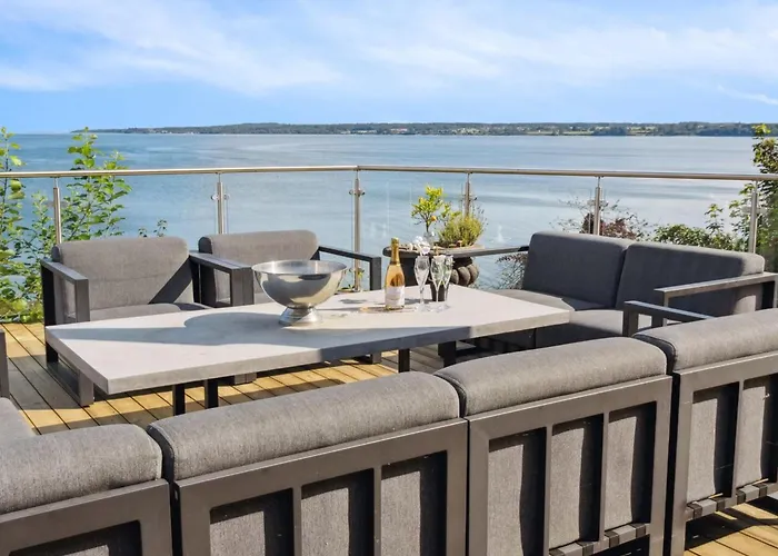 Alimpij - 5m From The Sea By Interhome Holiday home